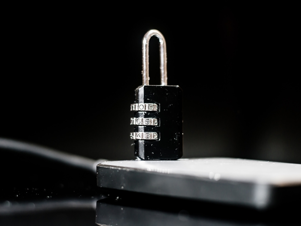 combination-lock-gdc69d7b7f_1920